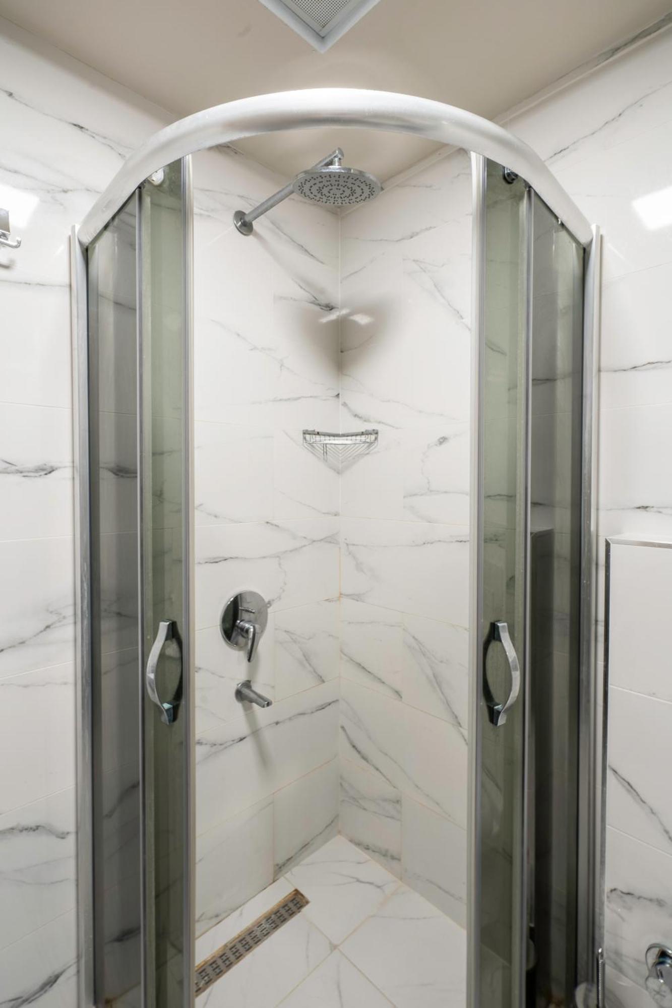 Golden World Suite Hotel Анталия Екстериор снимка