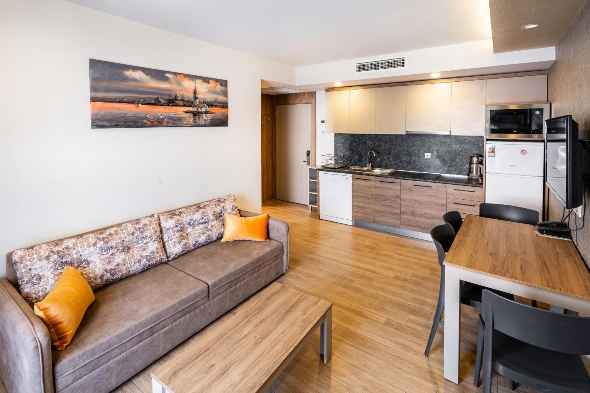Golden World Suite Hotel Анталия Екстериор снимка