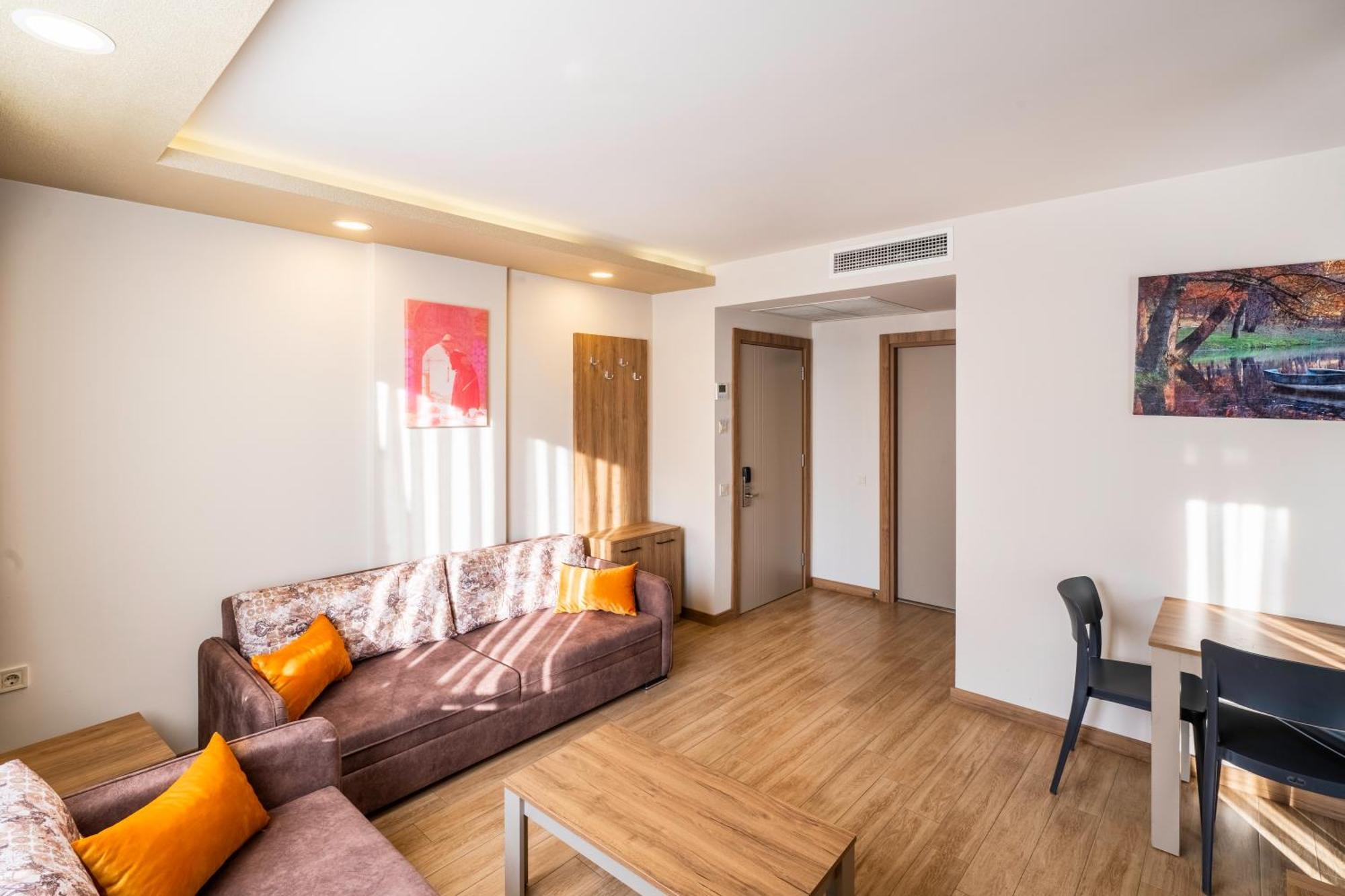 Golden World Suite Hotel Анталия Екстериор снимка