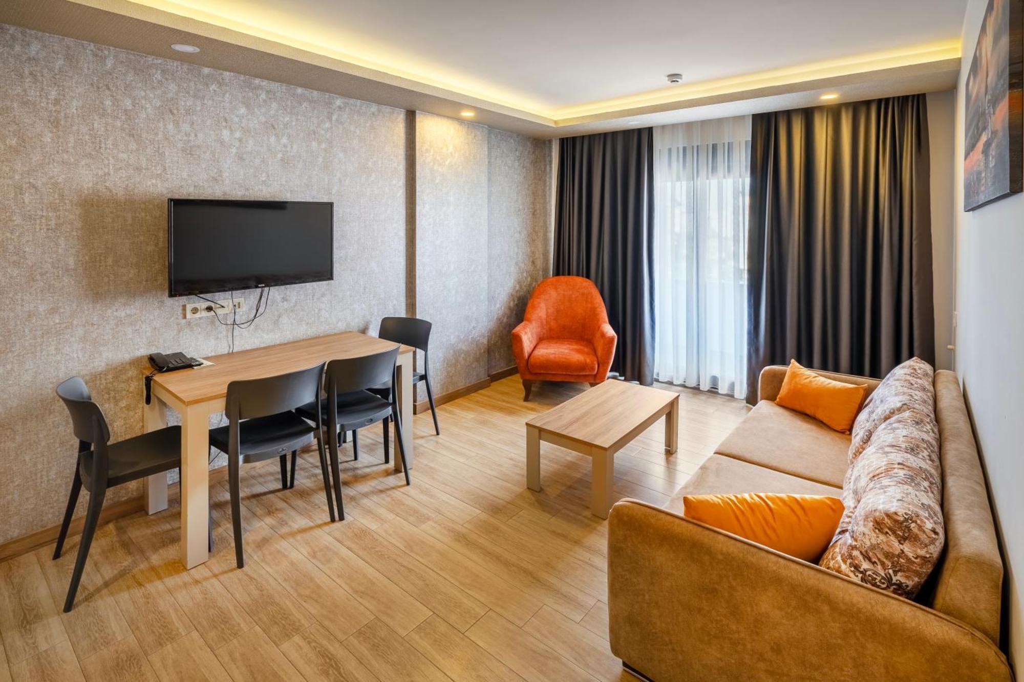 Golden World Suite Hotel Анталия Екстериор снимка