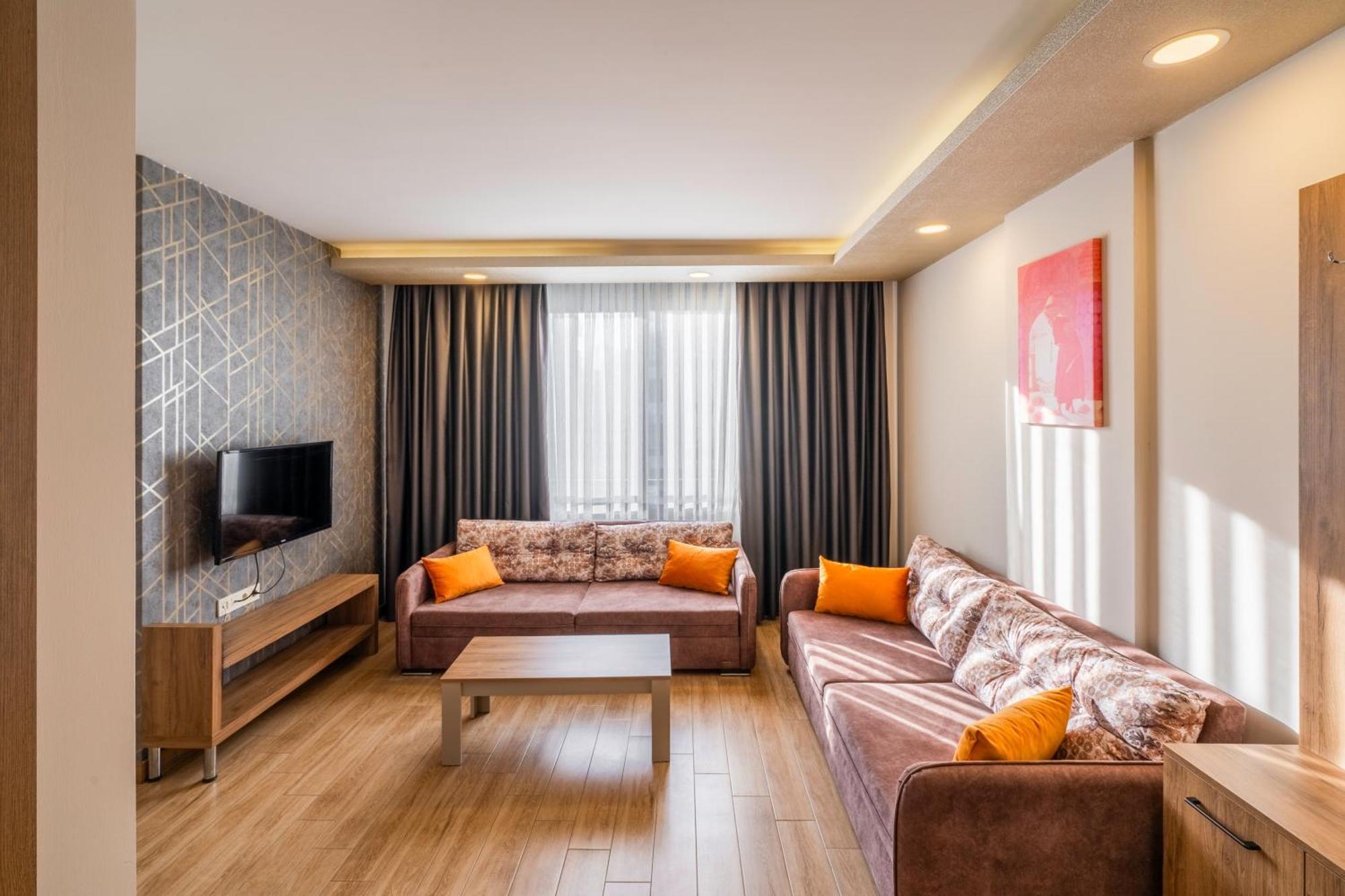 Golden World Suite Hotel Анталия Екстериор снимка