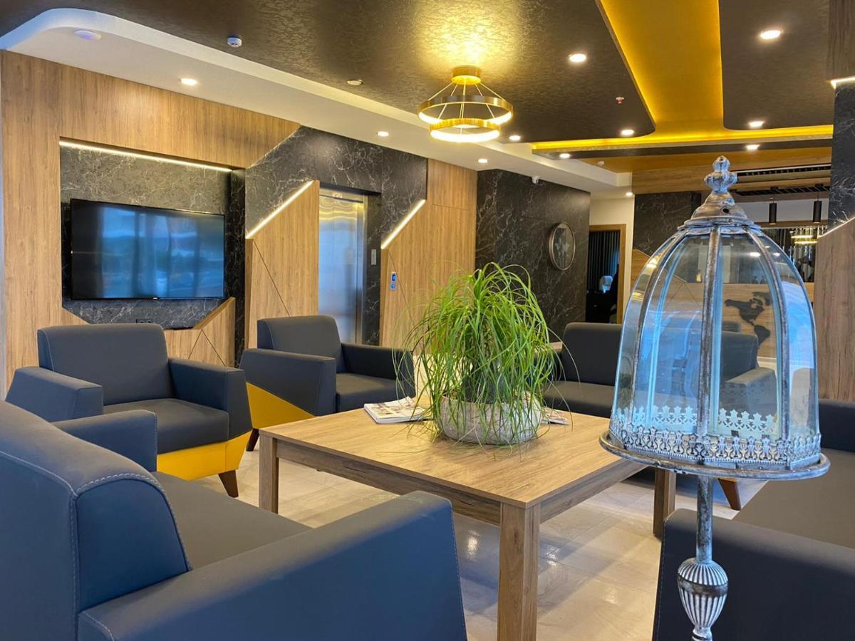 Golden World Suite Hotel Анталия Екстериор снимка