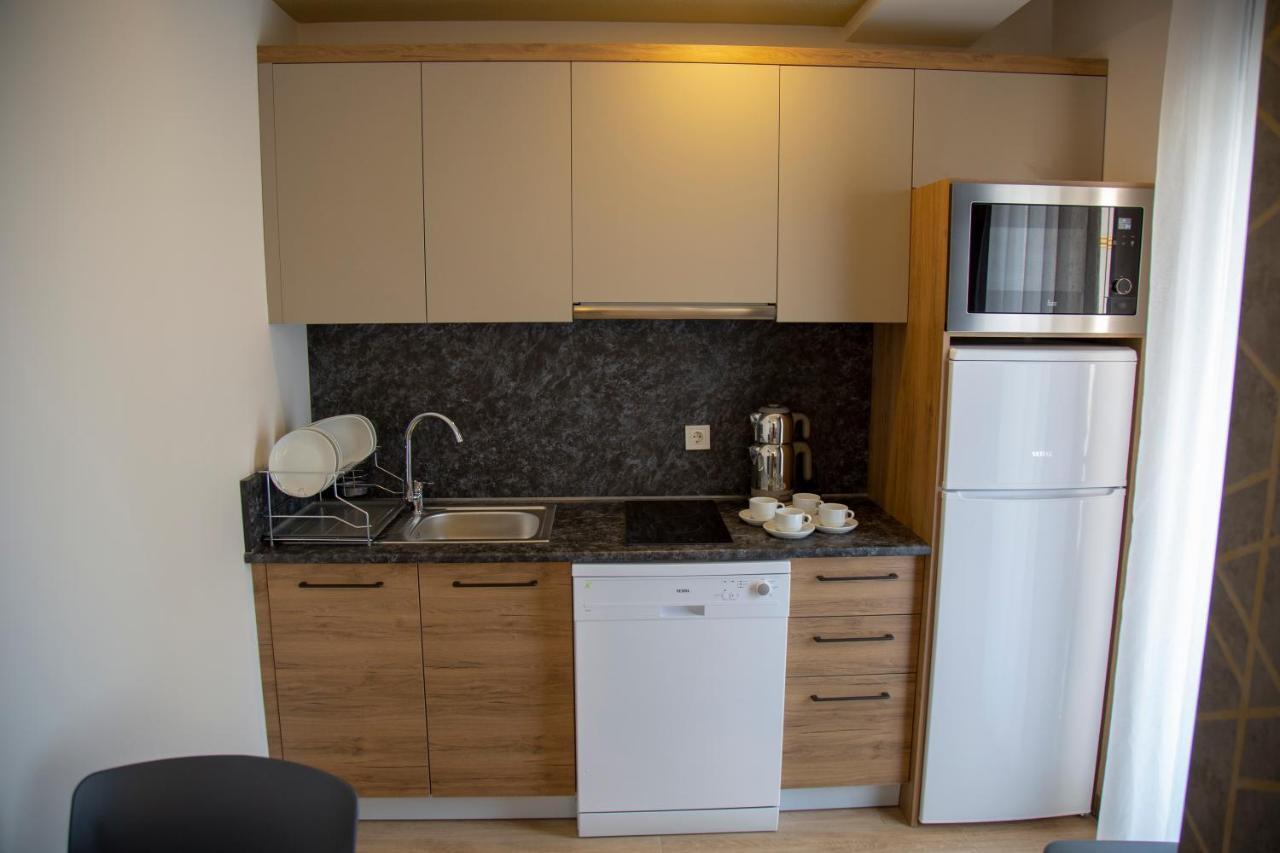 Golden World Suite Hotel Анталия Екстериор снимка