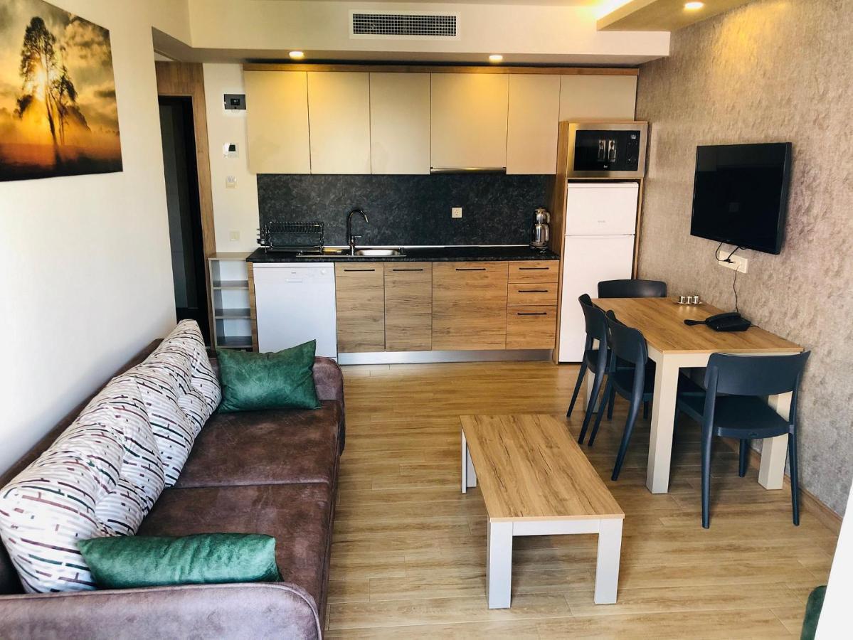 Golden World Suite Hotel Анталия Екстериор снимка