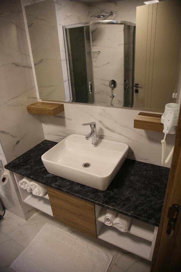 Golden World Suite Hotel Анталия Екстериор снимка